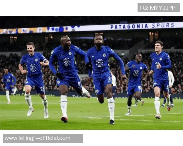切尔西大胜尤文图斯友谊赛四球狂胜引发全场热烈反响